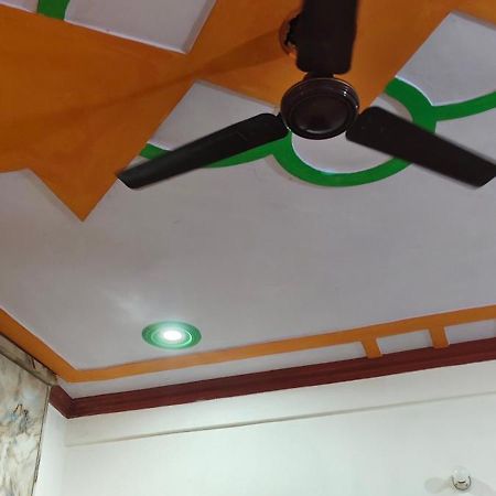 Mangalam Gold Guest House Varanasi Ngoại thất bức ảnh