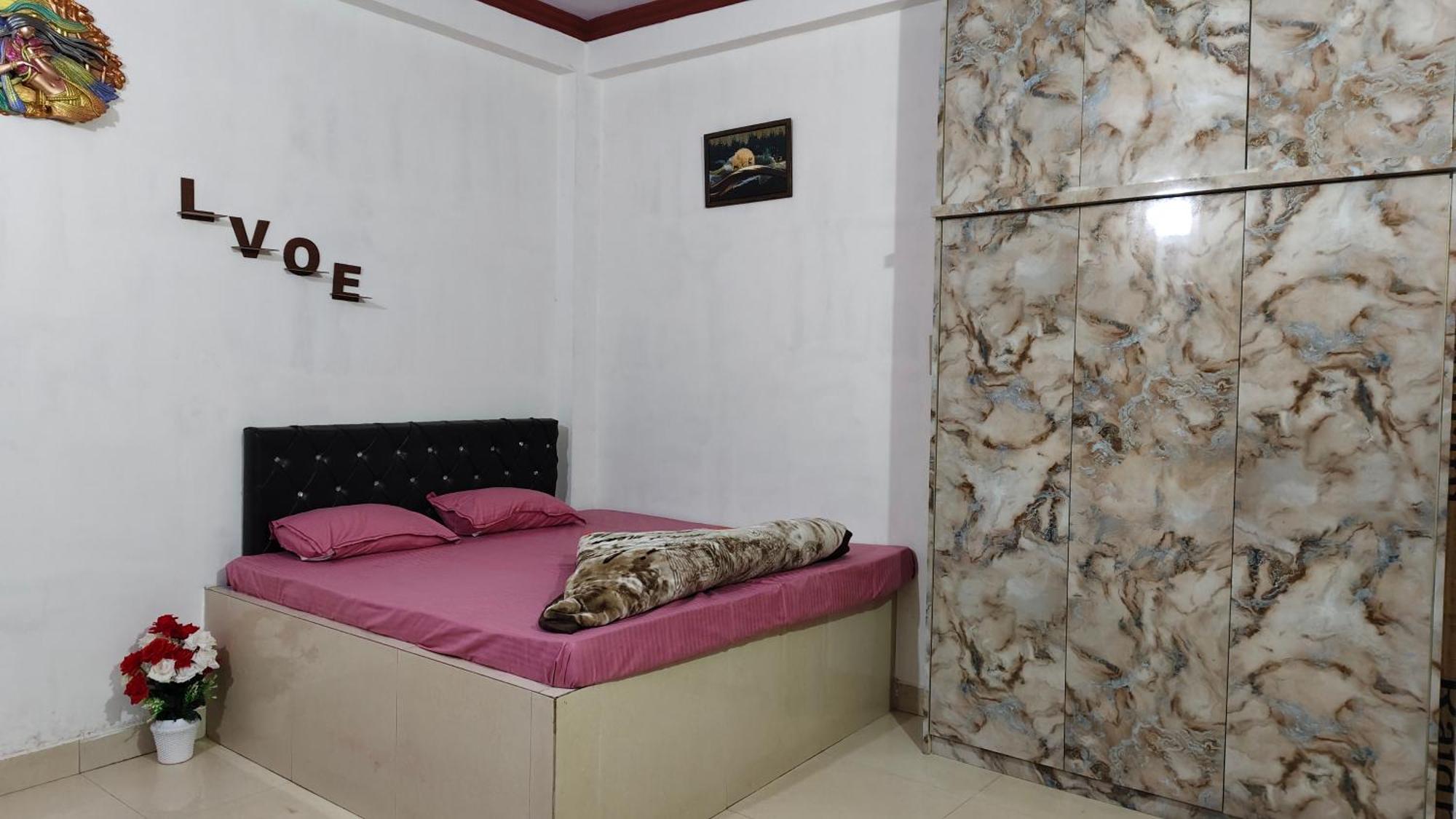 Mangalam Gold Guest House Varanasi Ngoại thất bức ảnh